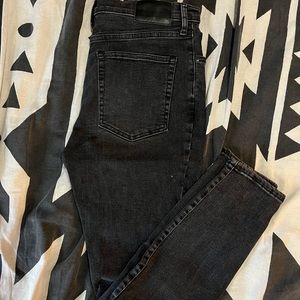 Everlane black skinny jeans